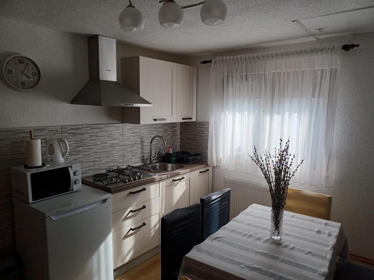 Apartman Soljac Perusic Exterior foto